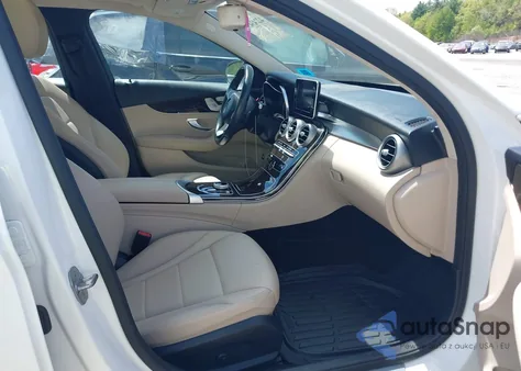 2017 Mercedes-Benz C 300 4Matic/Luxury 4Matic/Sport 4Matic from USA, damaged, VIN 55SWF4KB9HU185871